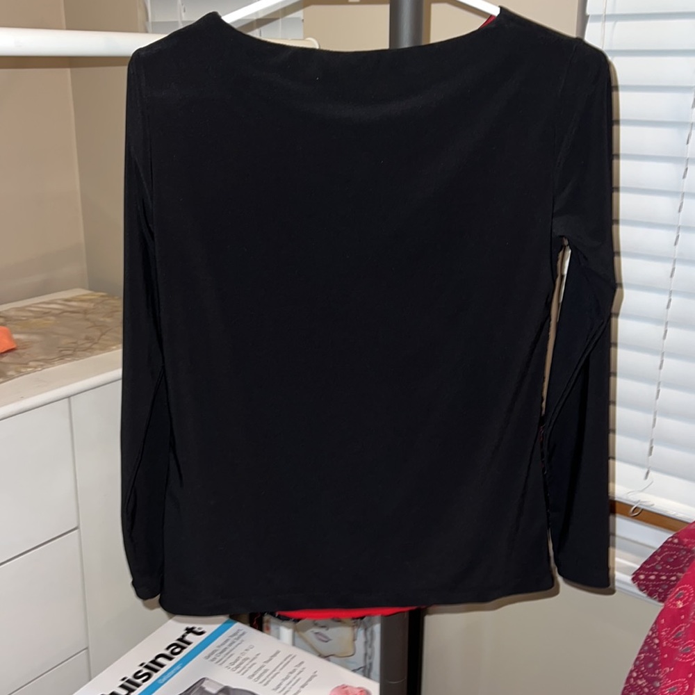 Black long-sleeved blouse with velvet details and red inner layer - Picture 2 of 2